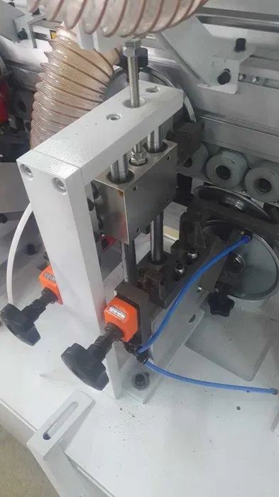 Станок кромкооблицовочный пятиоперационный MINIMAX ME 65