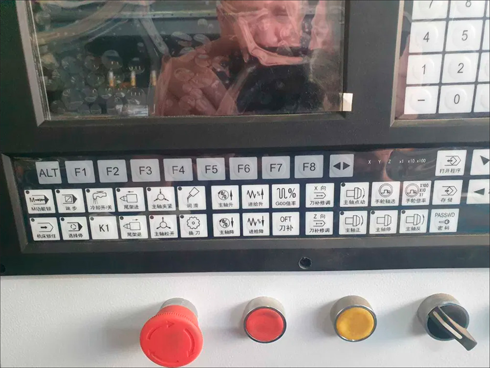 Токарный станок по металлу с ЧПУ WA-710XTN