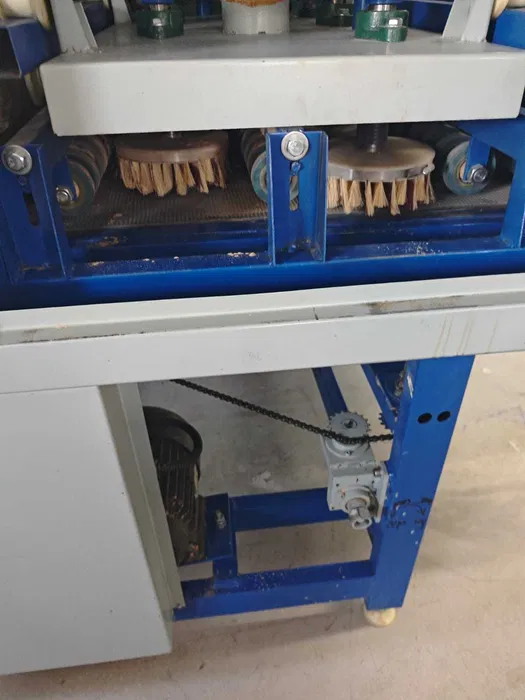 Станок рельефно-шлифовальный щёточный