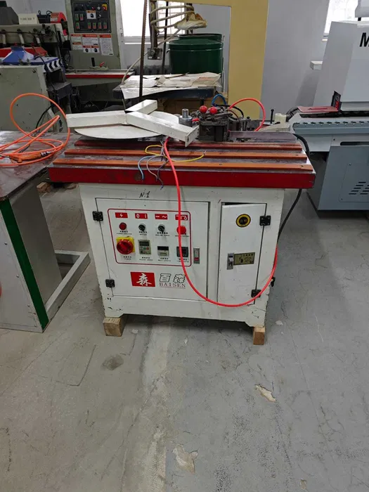 Станок криволинейный кромкооблицовочный Baisen