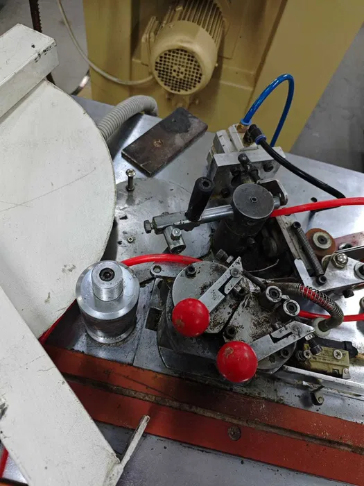 Станок криволинейный кромкооблицовочный Baisen