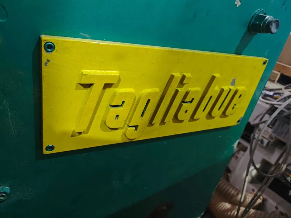 Гильотина столярная для рубки шпона Tagliabue