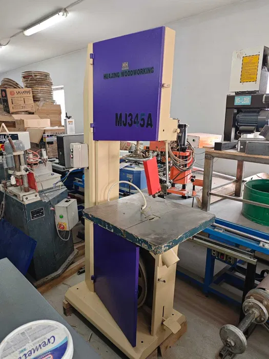 Станок вертикальный ленточнопильный Huaxing MJ345A