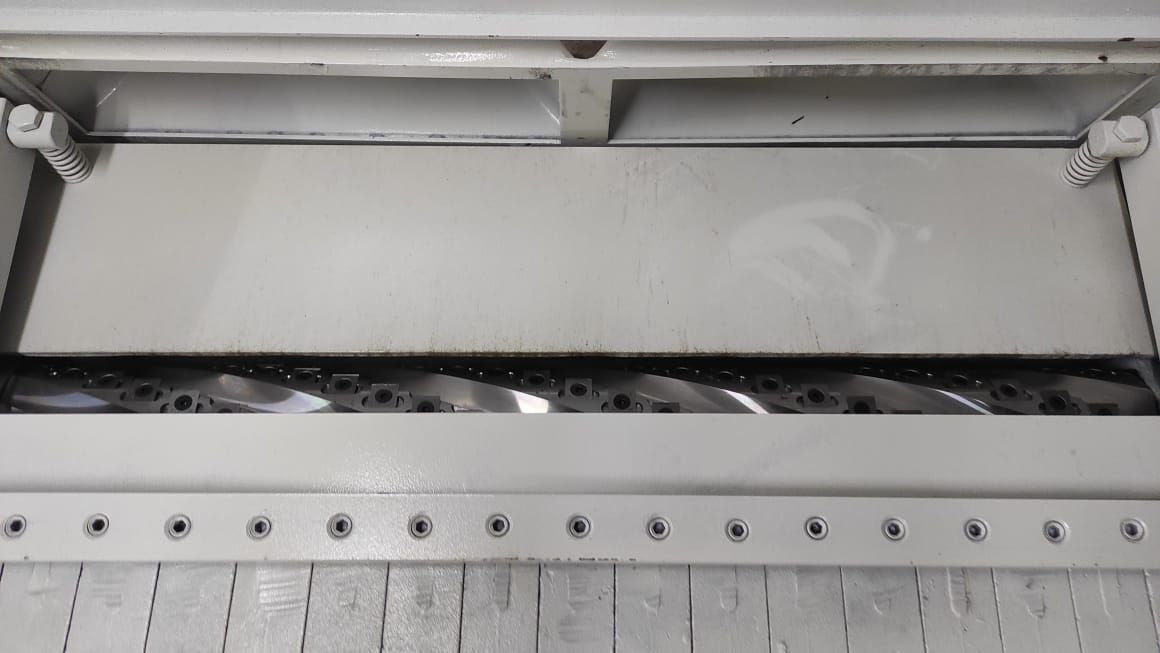 Cтанок рейсмусовый строгальный MB106 (Helical)