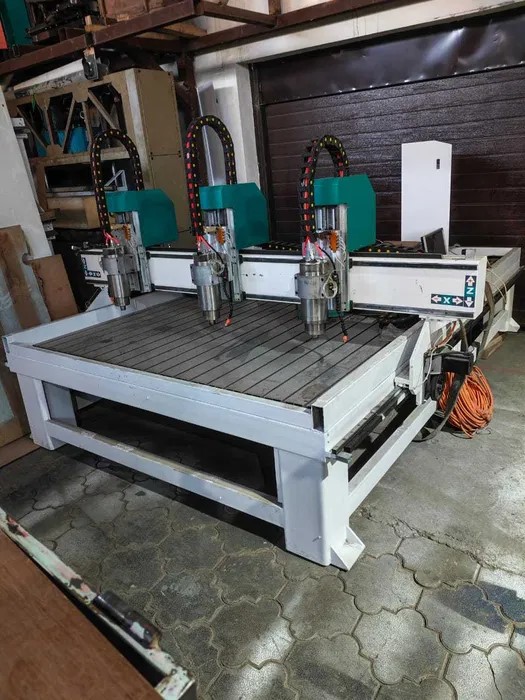 Станок фрезерно-гравировальный ЧПУ 2130 3 шпинделя