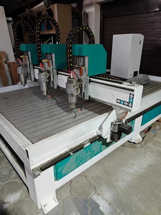 Станок фрезерно-гравировальный ЧПУ 2130 3 шпинделя