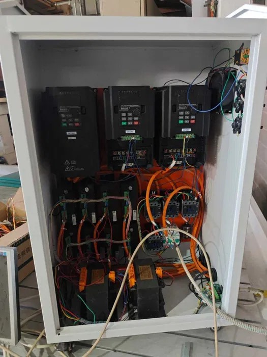 Станок фрезерно-гравировальный ЧПУ 2130 3 шпинделя