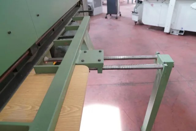 Гильотина для продольной резки шпона Casati Macchine CIP 26