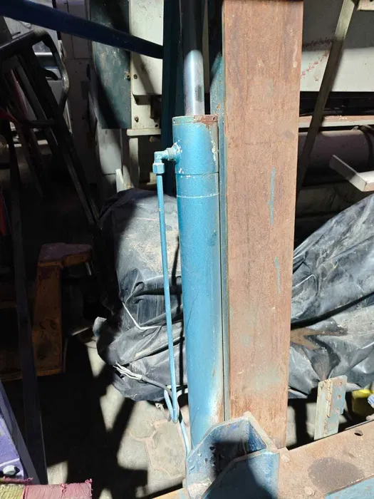 Пресс-вайма гидравлическая для сборки щитов и дверей (Италия)