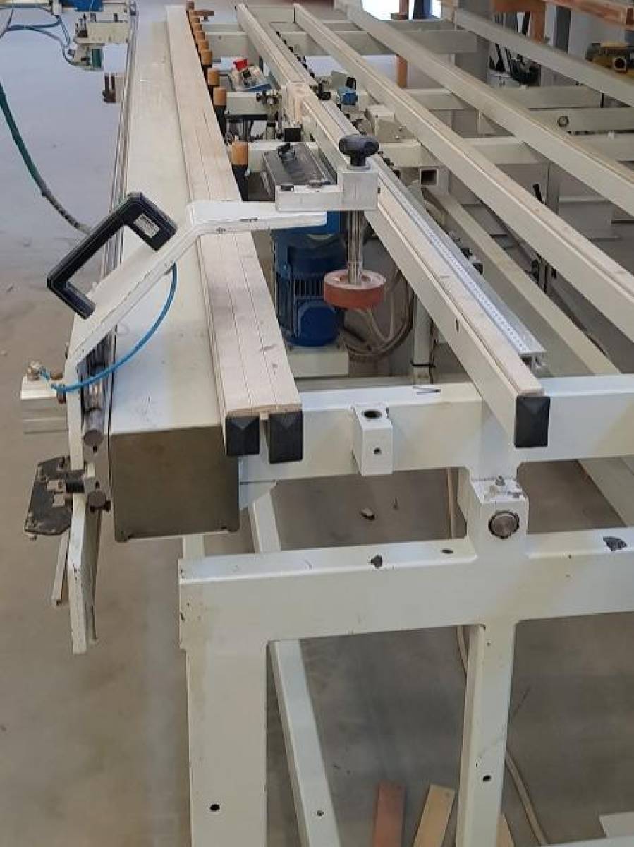 Центр для установки фурнитуры OMGA BA 825