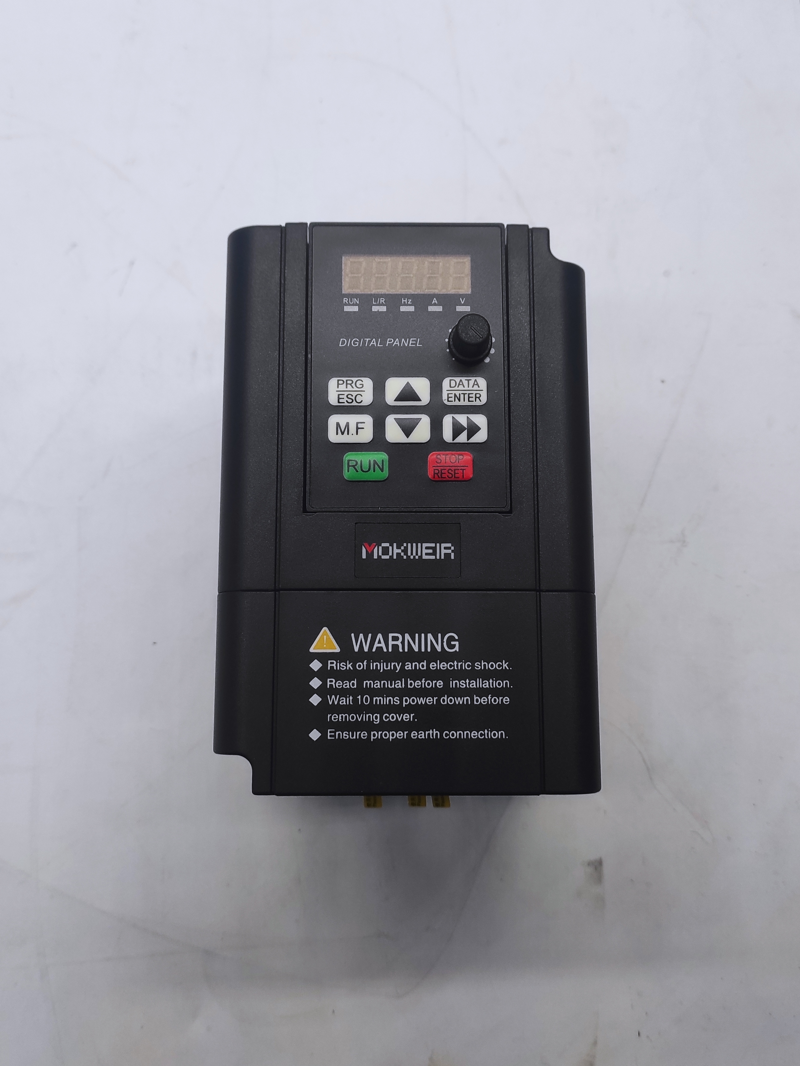 Инвертор Mokweir MK100-2S3.5. Частотный преобразователь (VFD)