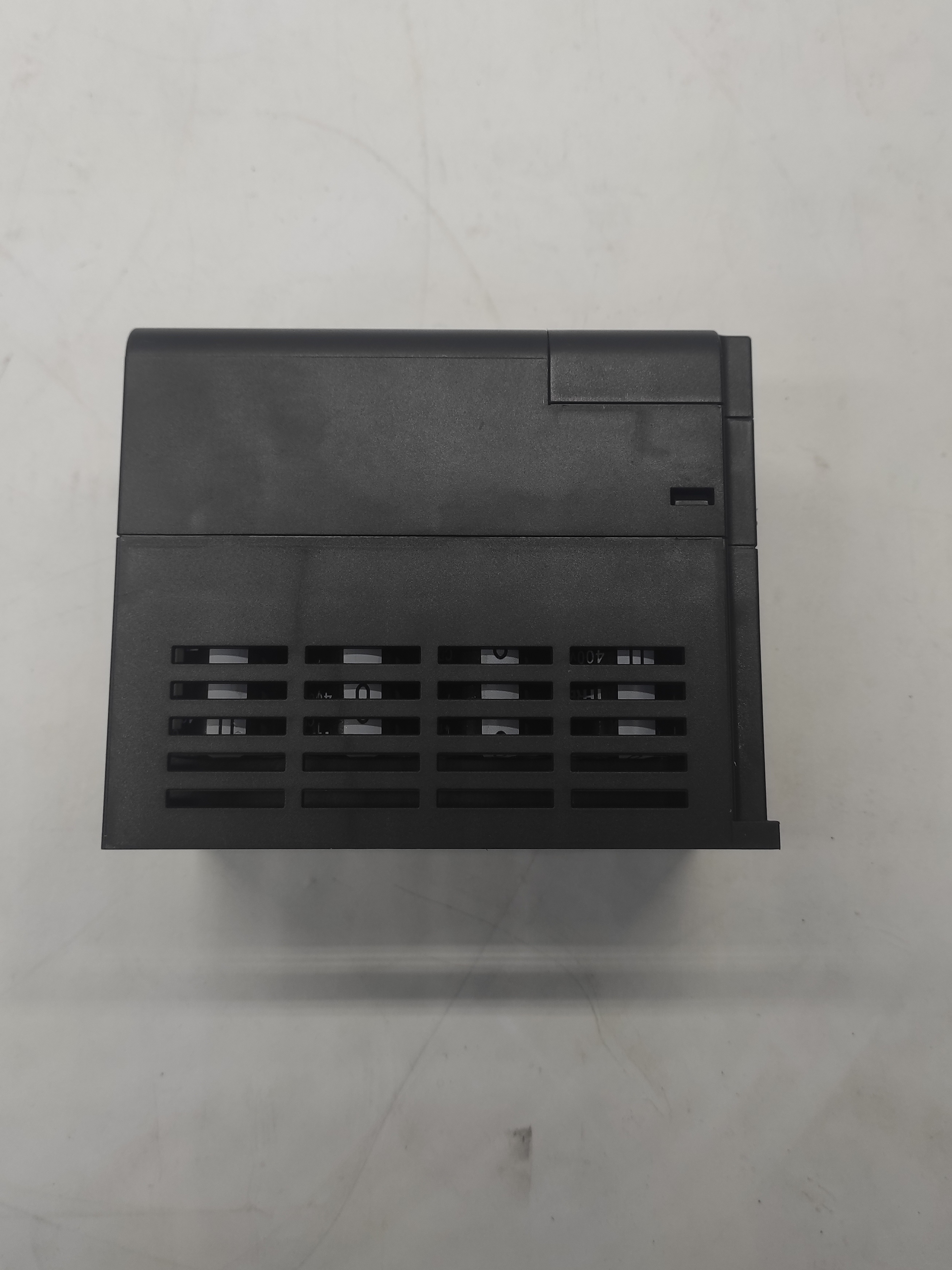 Инвертор Mokweir MK100-2S3.5. Частотный преобразователь (VFD)