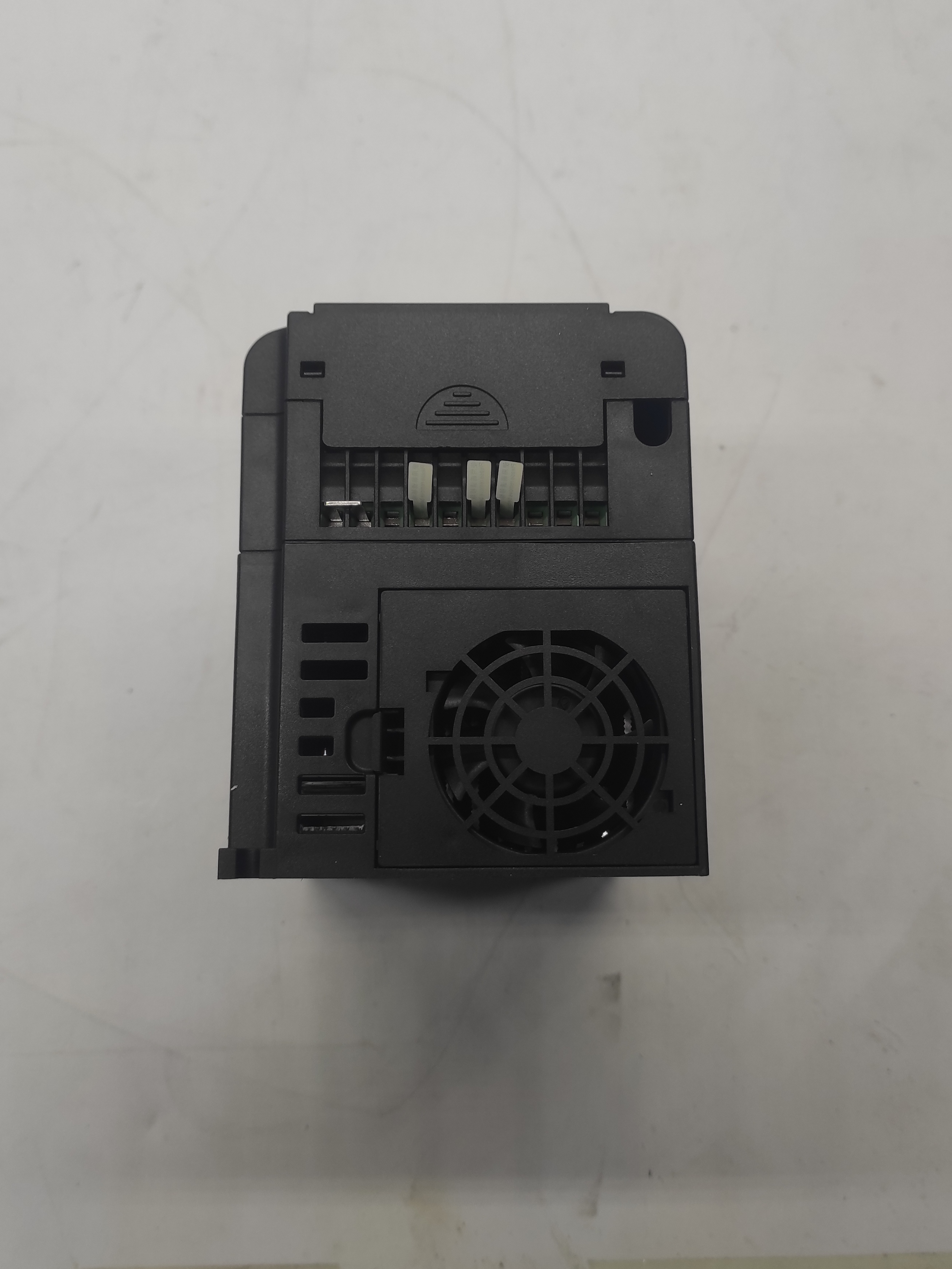 Инвертор Mokweir MK100-2S3.5. Частотный преобразователь (VFD)