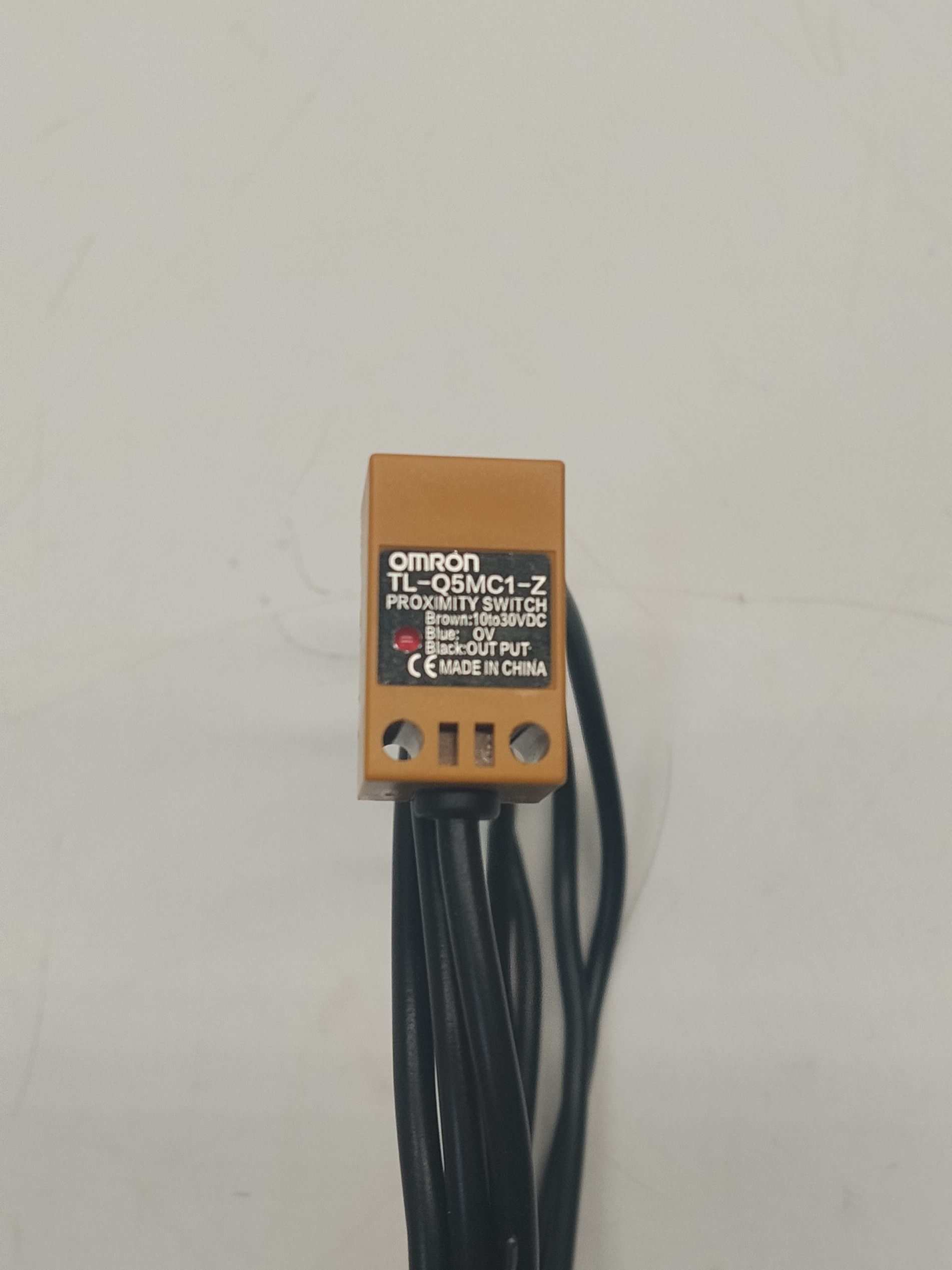 Концевой датчик приближения OMRON TL-Q5MC1-Z