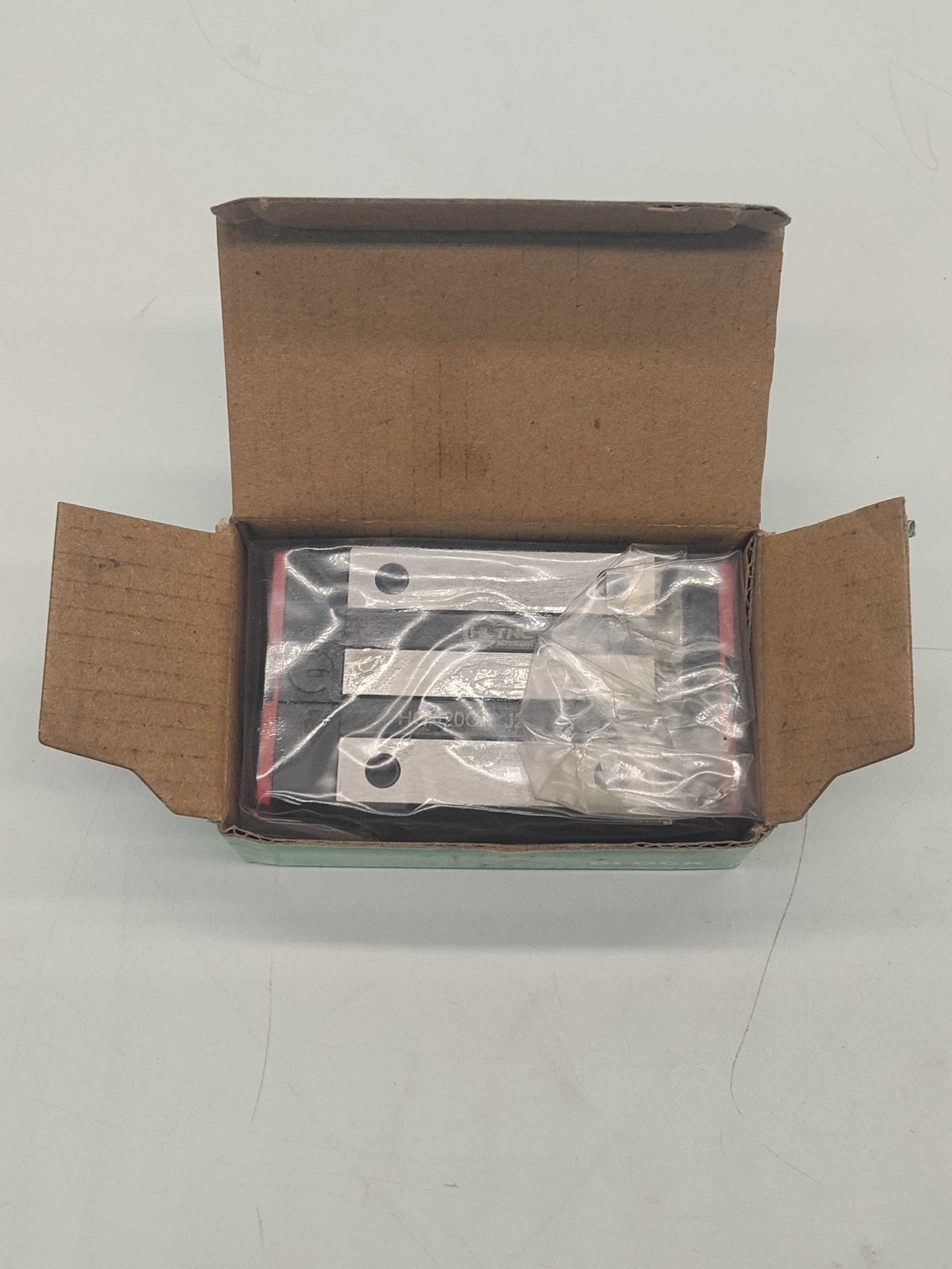 Подшипник линейный H20B HGH20CA