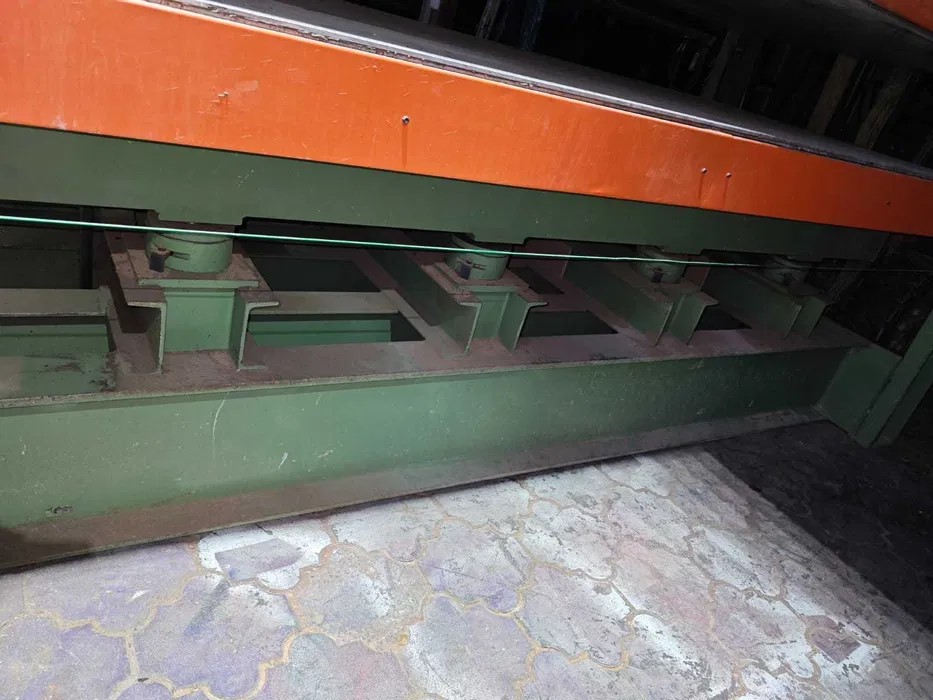 Пресс мебельный горячего прессования 1300х3000 (Турция)