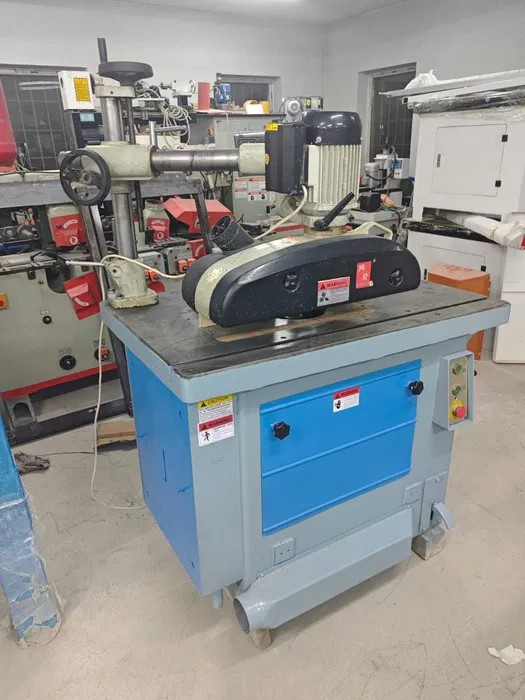 Фрезерный вертикальный станок Jaroma DYFD-2