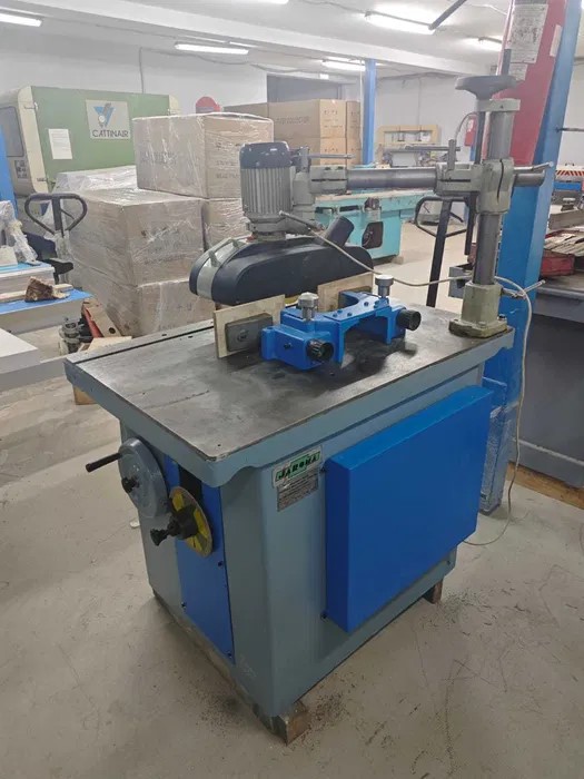 Фрезерный вертикальный станок Jaroma DYFD-2