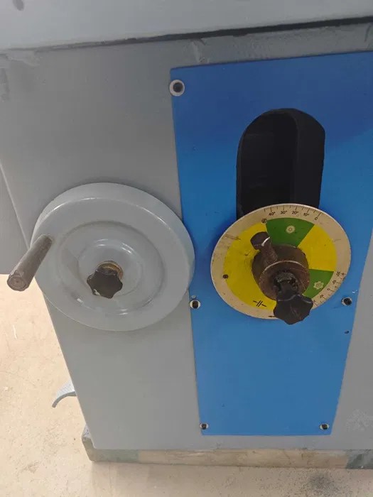 Фрезерный вертикальный станок Jaroma DYFD-2