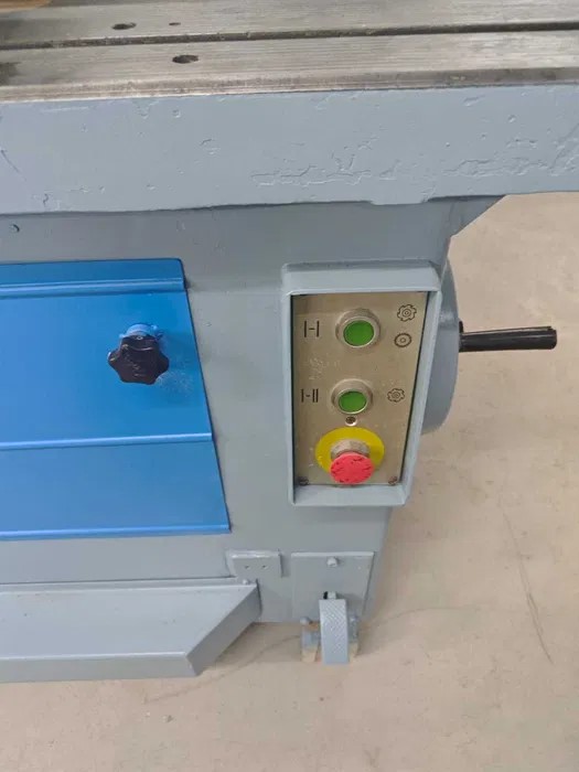 Фрезерный вертикальный станок Jaroma DYFD-2