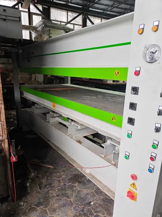 Пресс мебельный горячего прессования 1300х3000 (Турция)